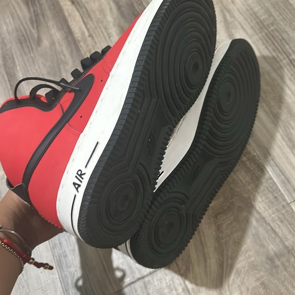Nike Air Force 1 \'07 High University Red Black
